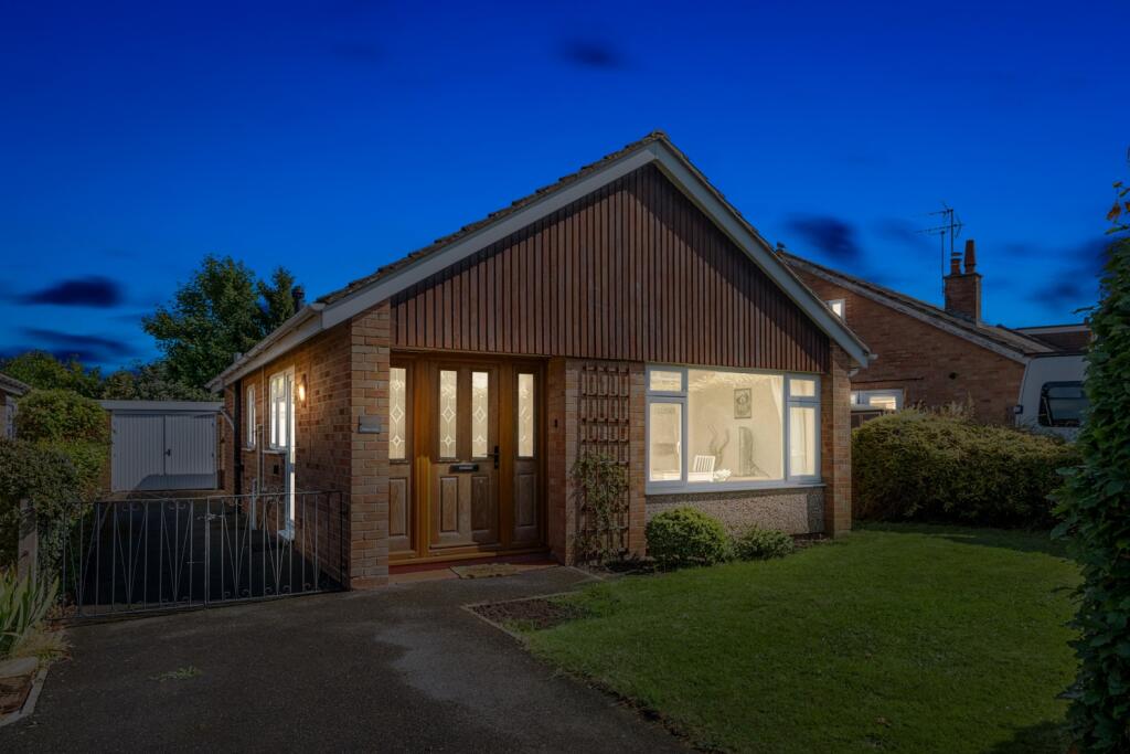 Additional property image - WILLOW DRIVE, WELLESBOURNE, WARWICKSHIRE, CV35