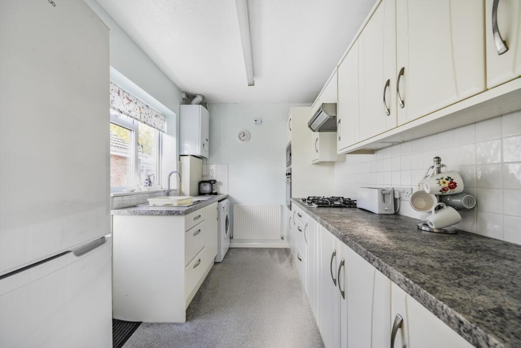 Additional property image - WILLOW DRIVE, WELLESBOURNE, WARWICKSHIRE, CV35