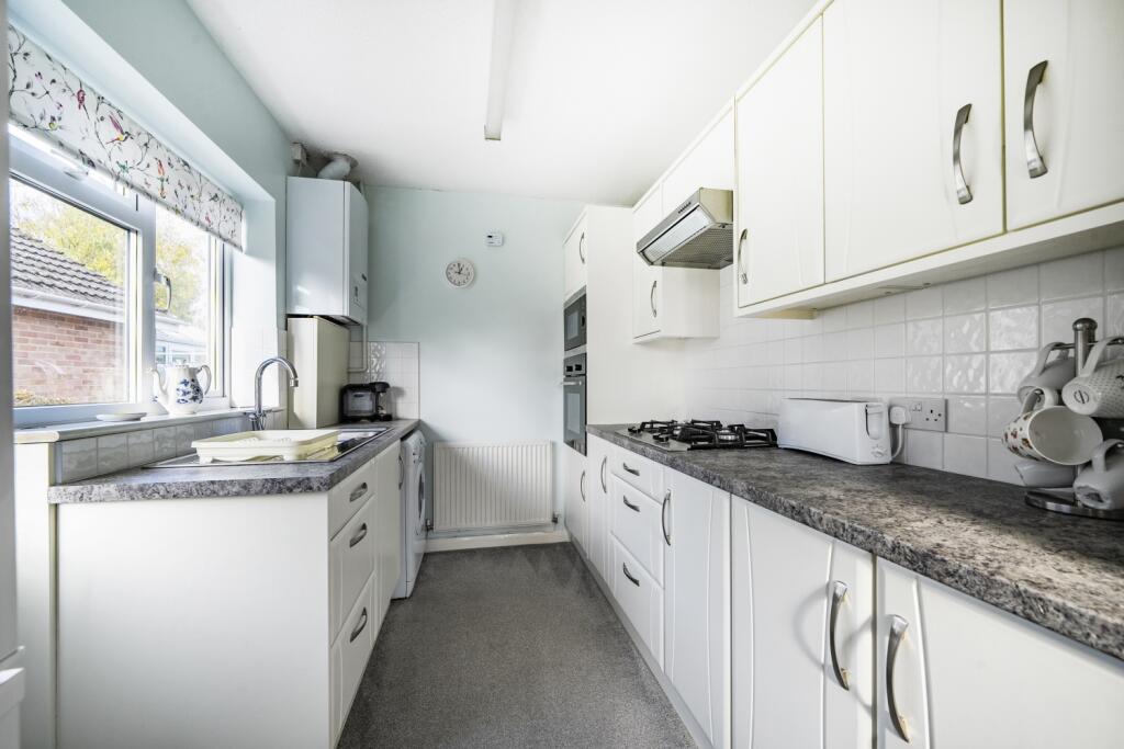 Additional property image - WILLOW DRIVE, WELLESBOURNE, WARWICKSHIRE, CV35