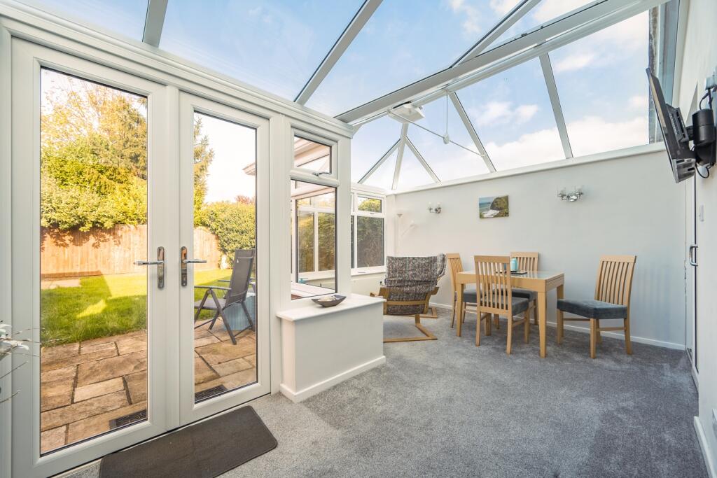 Additional property image - WILLOW DRIVE, WELLESBOURNE, WARWICKSHIRE, CV35