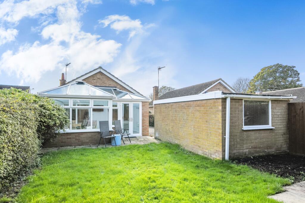 Additional property image - WILLOW DRIVE, WELLESBOURNE, WARWICKSHIRE, CV35