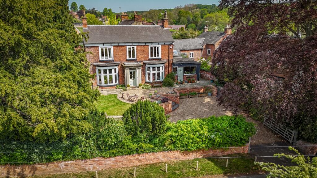 Main image of property: THE RISE, MOORES HILL, BURTON-ON-TRENT, STAFFORDSHIRE, DE13