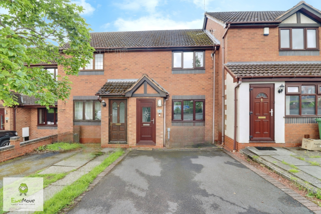 Main image of property: CYGNET CLOSE, HEDNESFORD, CANNOCK, STAFFORDSHIRE, WS12