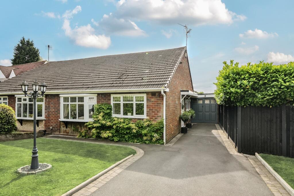 Main image of property: 17A JAYNE CLOSE, WEST BROMWICH, WEST Bromwich, WEST MIDLANDS, B71