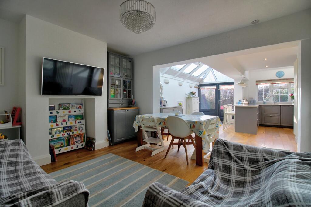 Additional property image - Castle Road, Kenilworth, Warwickshire, CV8