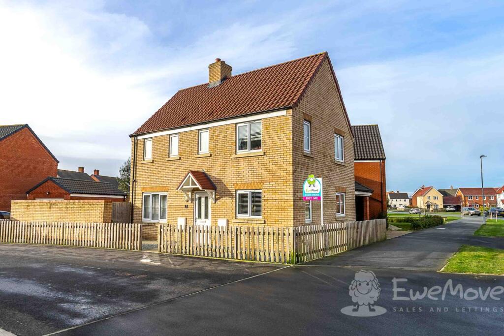 3 bedroom house for sale in Weaver Crescent, Hethersett, Norfolk, NR9