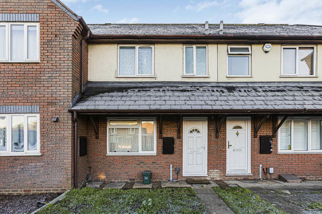 3 bedroom terraced house for sale in Ground Lane, Hatfield AL10 0HQ, AL10