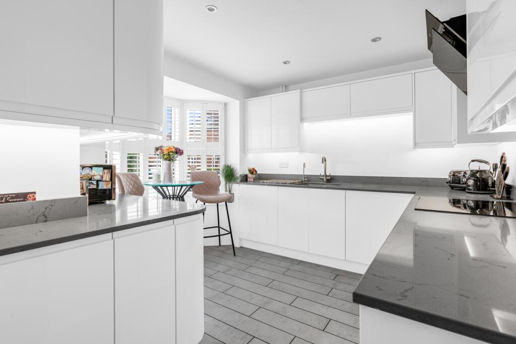 Additional property image - Dowley Wood, Welwyn Garden City, Hertfordshire, AL7