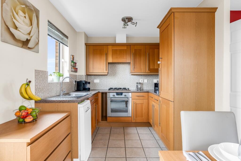 Additional property image - St. Josephs Green, Welwyn Garden City, Hertfordshire, AL7