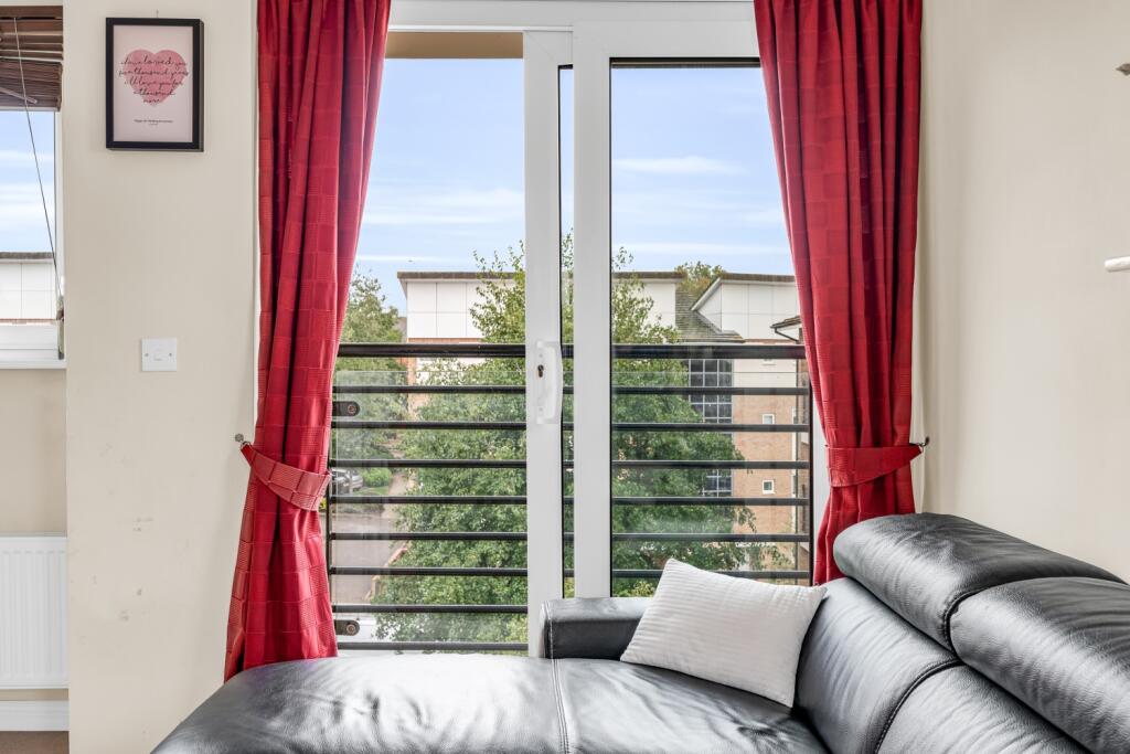 Additional property image - St. Josephs Green, Welwyn Garden City, Hertfordshire, AL7