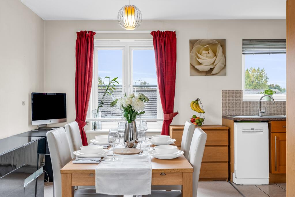 Additional property image - St. Josephs Green, Welwyn Garden City, Hertfordshire, AL7