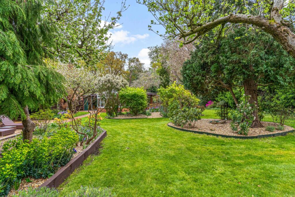 Additional property image - Digswell Park Road, Welwyn Garden City, Hertfordshire, AL8