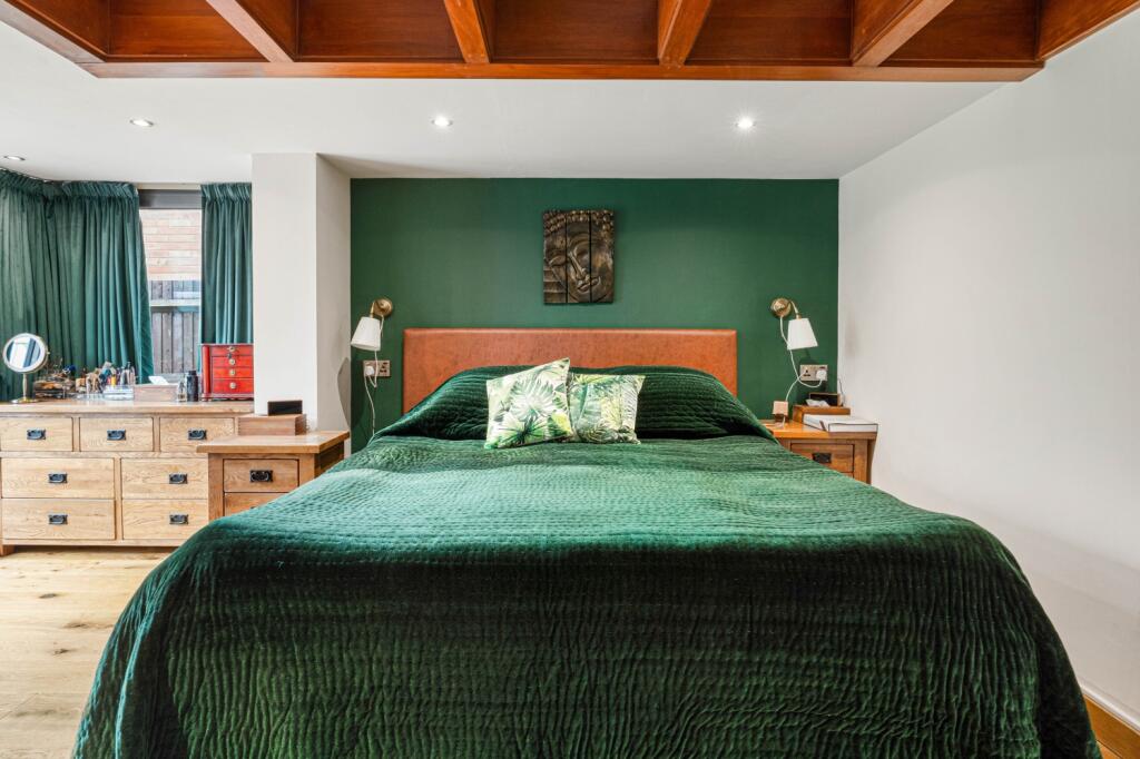 Additional property image - Digswell Park Road, Welwyn Garden City, Hertfordshire, AL8