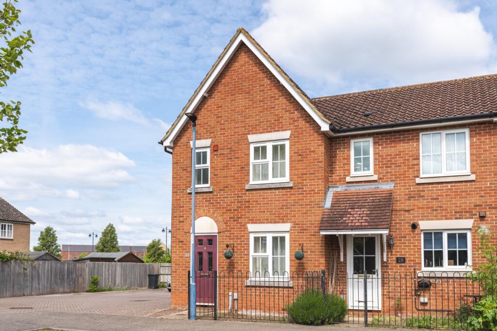 Main image of property: Chaffinch Walk, Great Cambourne, Cambridge, Cambridgeshire, CB23