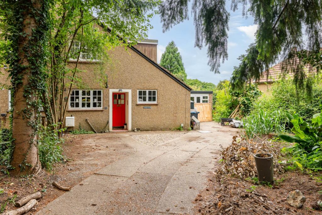 Main image of property: Lemsford Village, Lemsford, Welwyn Garden City, Hertfordshire, AL8