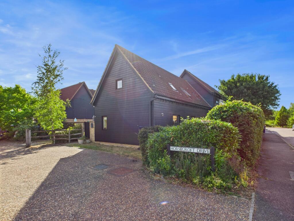 Main image of property: Horsecroft Drive, Great Cambourne, Cambridge, Cambridgeshire, CB23