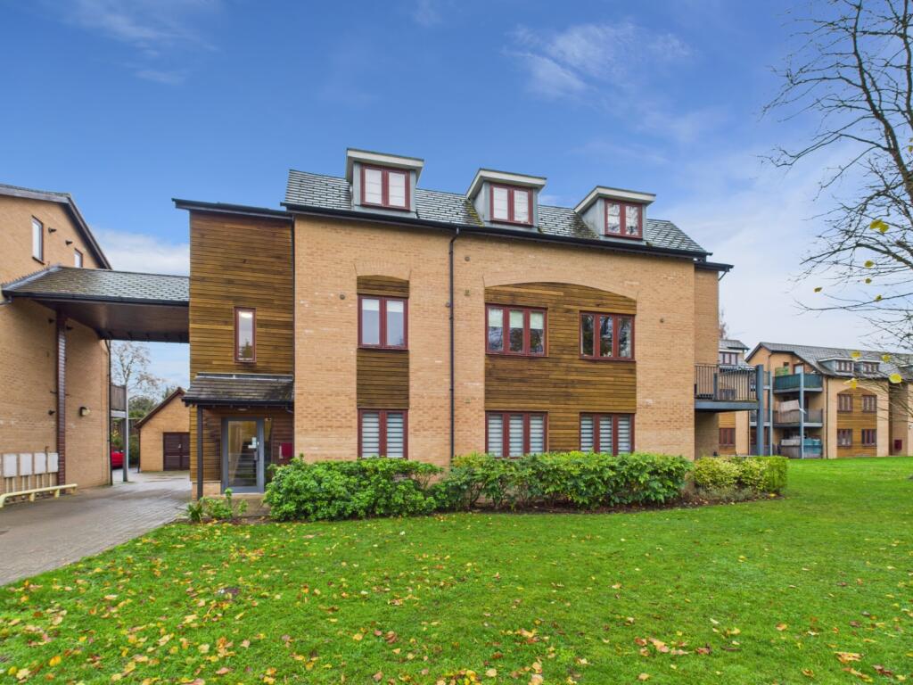 Main image of property: Abberley Wood, Great Shelford, Cambridge, Cambridgeshire, CB22