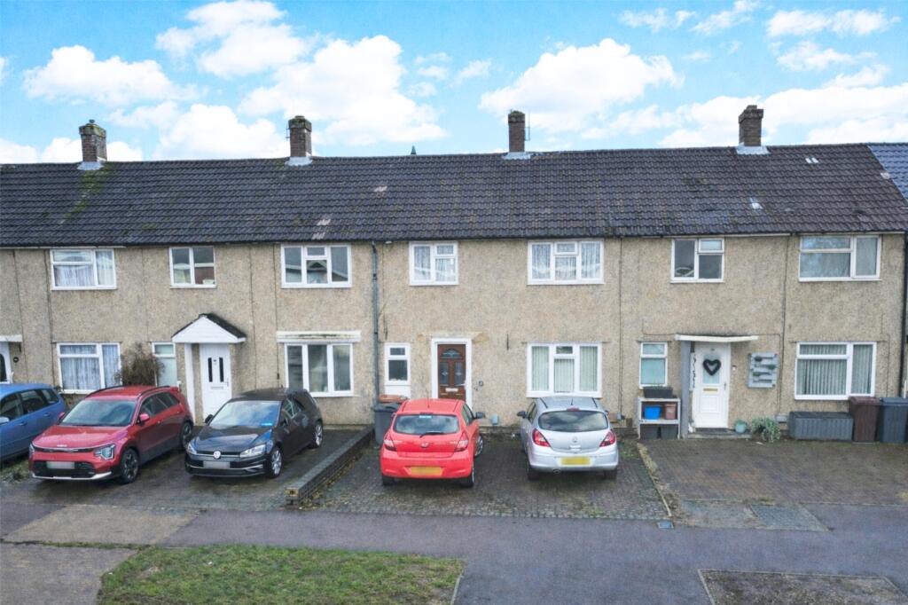 Main image of property: Broadwater Crescent, Stevenage, Hertfordshire, SG2