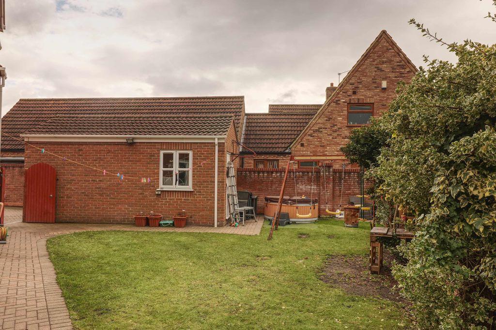 3 bedroom detached house for sale in Millfields, Kings Lynn, Kings Lynn