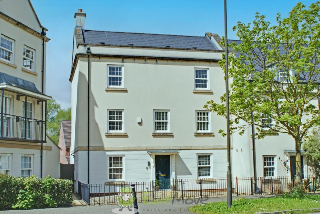 6 bedroom town house for sale in Hazel Way, Brockworth, Gloucester, GL3