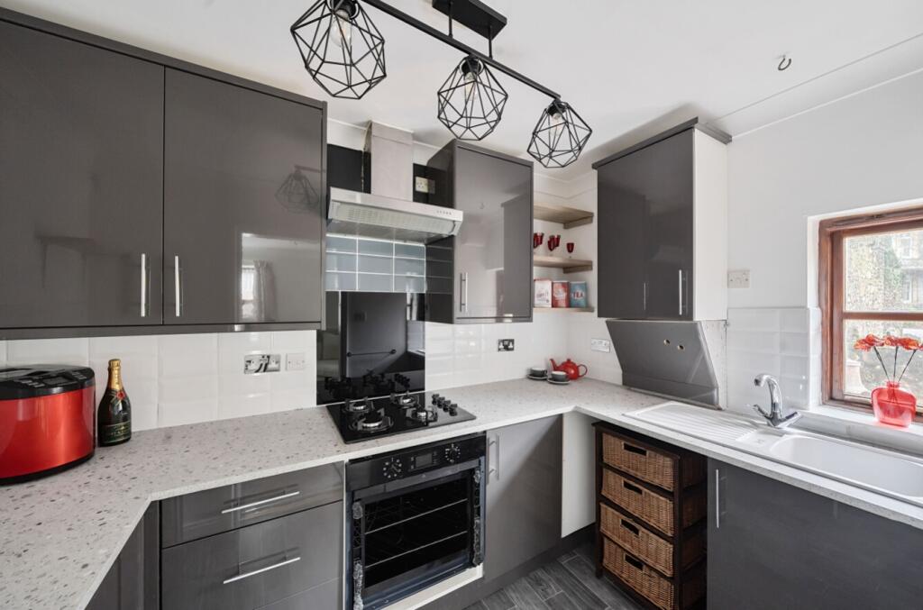 Additional property image - Porters Cottage, West Street Axbridge
