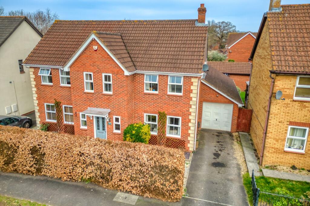 Main image of property: 9 WATERLEAZE, TAUNTON