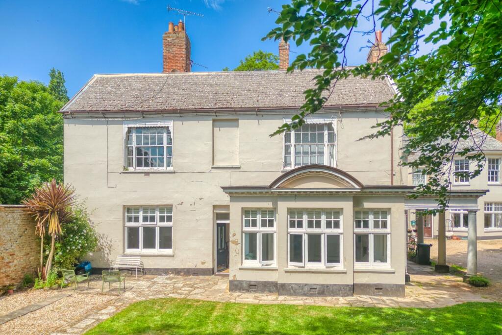 Main image of property: Flat 1 Bishopsmead, 192 Kingston Road, Taunton