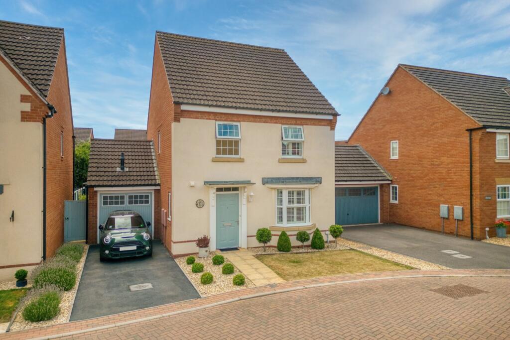 Main image of property: 11 MEREDITH CLOSE, CREECH ST. MICHAEL, TAUNTON