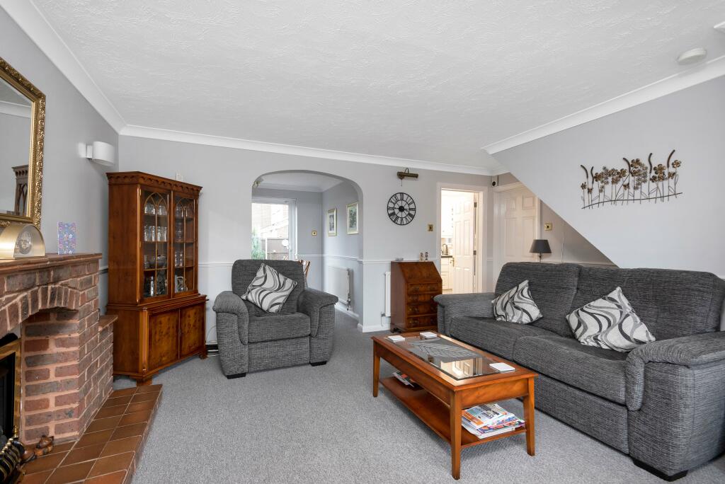4 bedroom detached house for sale in Fortrye Close, Northfleet