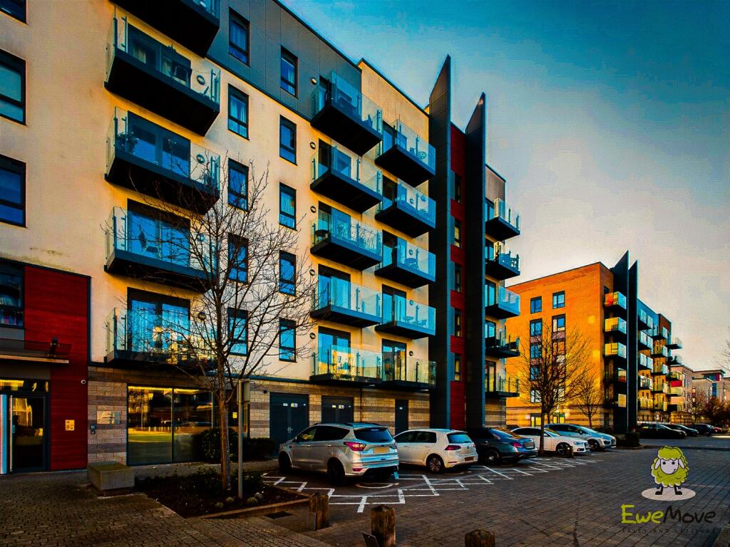 1 bedroom serviced apartment for sale in Marina Heights, Pearl Lane