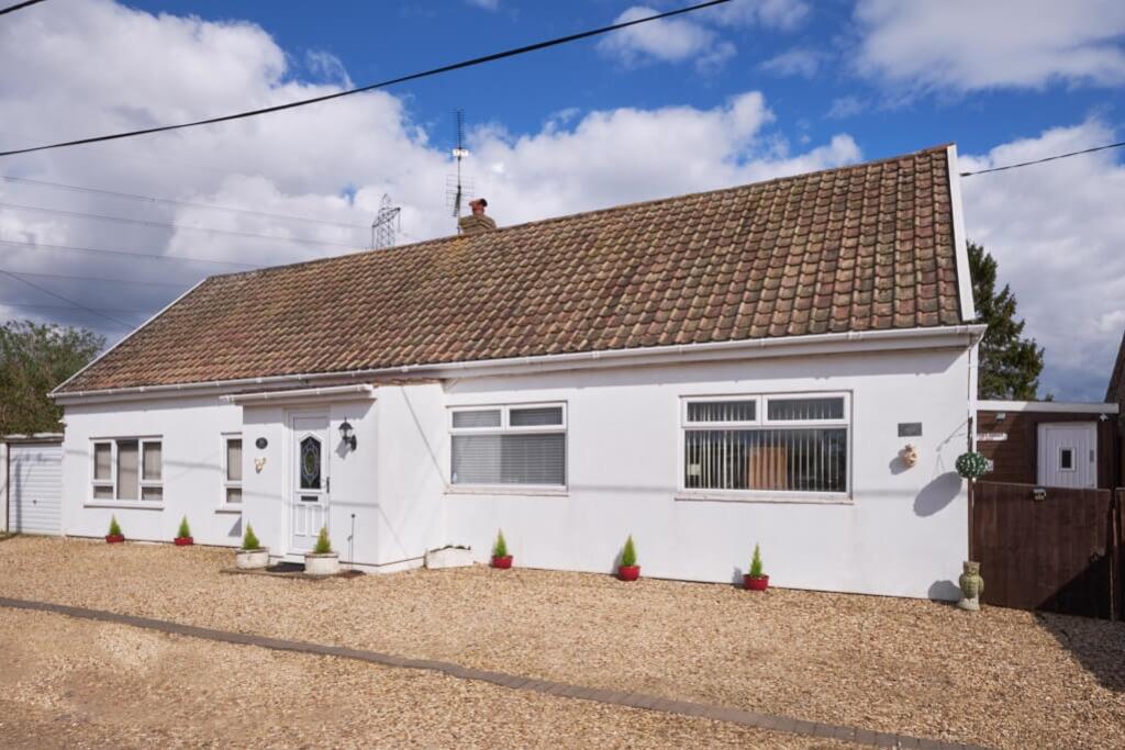 3 bedroom chalet for sale in 8 Willow Drive, Setchey, King's Lynn, PE33