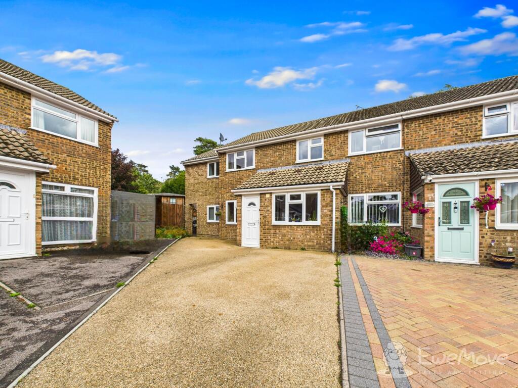 5 bedroom end of terrace house