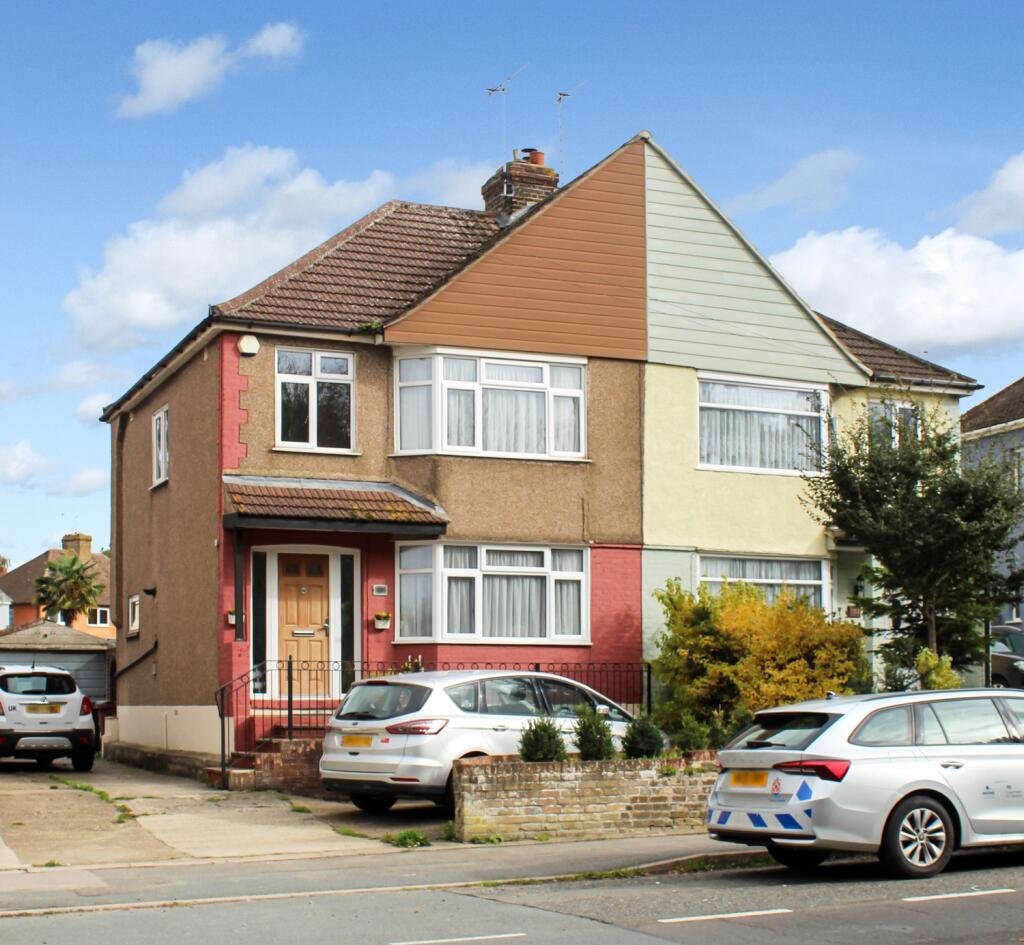Main image of property: SPRINGHEAD ROAD, NORTHFLEET, GRAVESEND, DA11