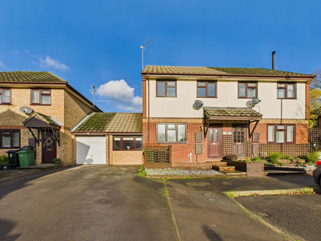 Main image of property: Derwent Close, Bordon, Hampshire, GU35