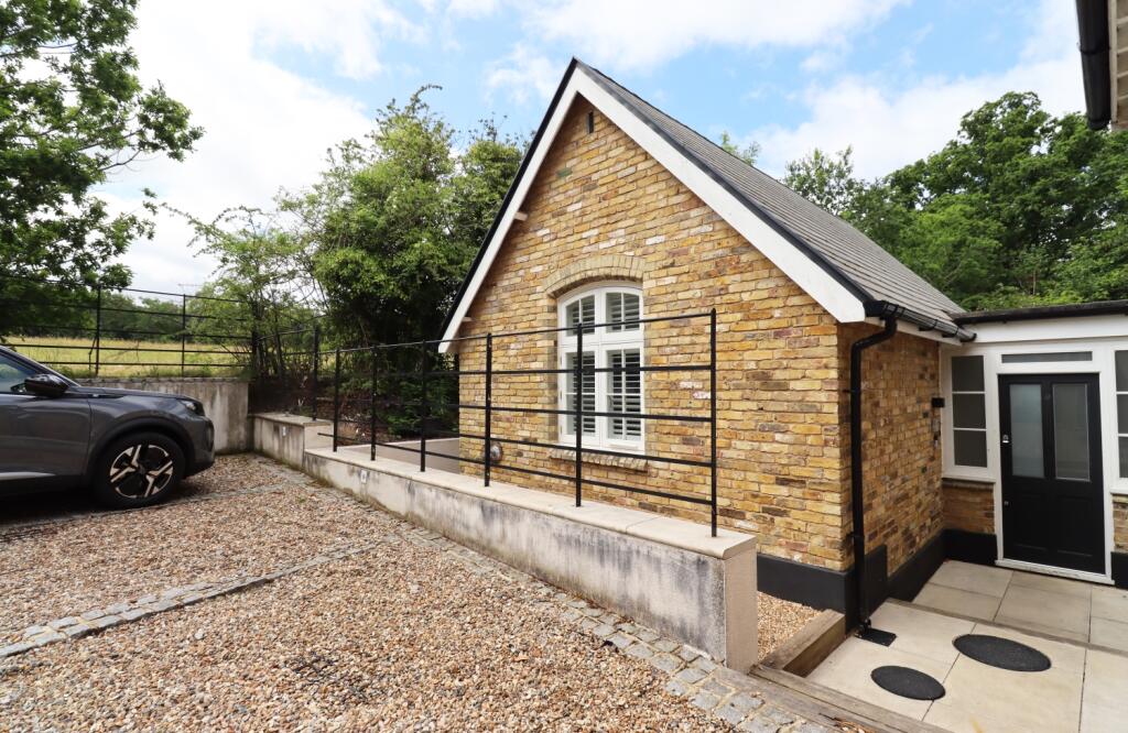 Main image of property: Flat 5 130 - 132 Heathfield Road, Keston