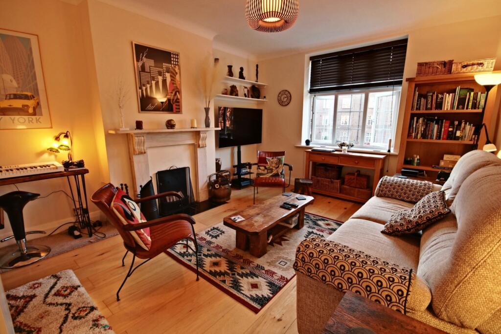Main image of property: Flat 140 Norbiton Hall, Birkenhead Avenue, Kingston upon Thames