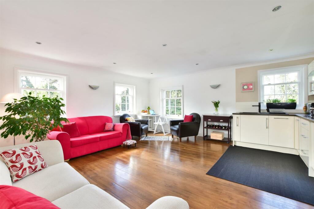 Additional property image - Highfield Lane, Tyttenhanger, St. Albans
