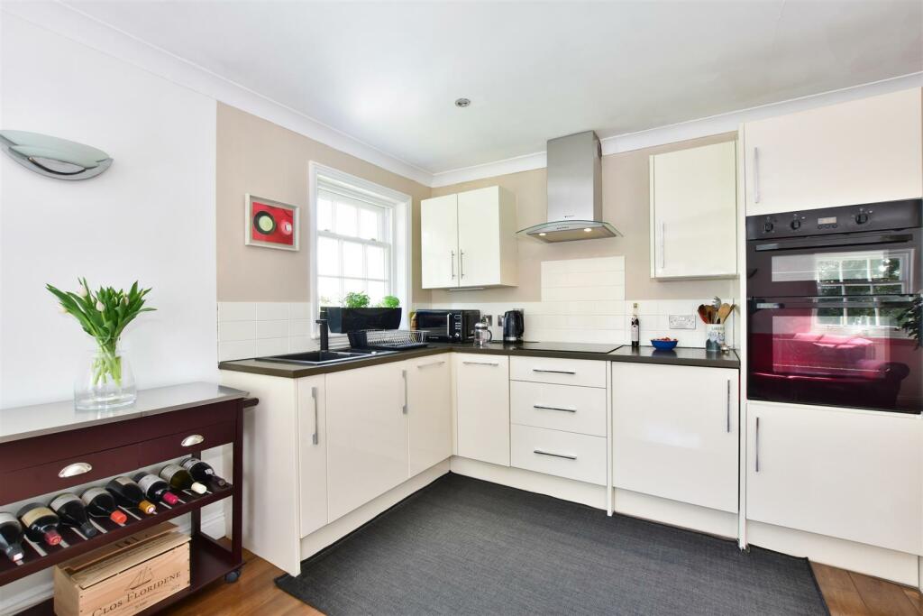 Additional property image - Highfield Lane, Tyttenhanger, St. Albans