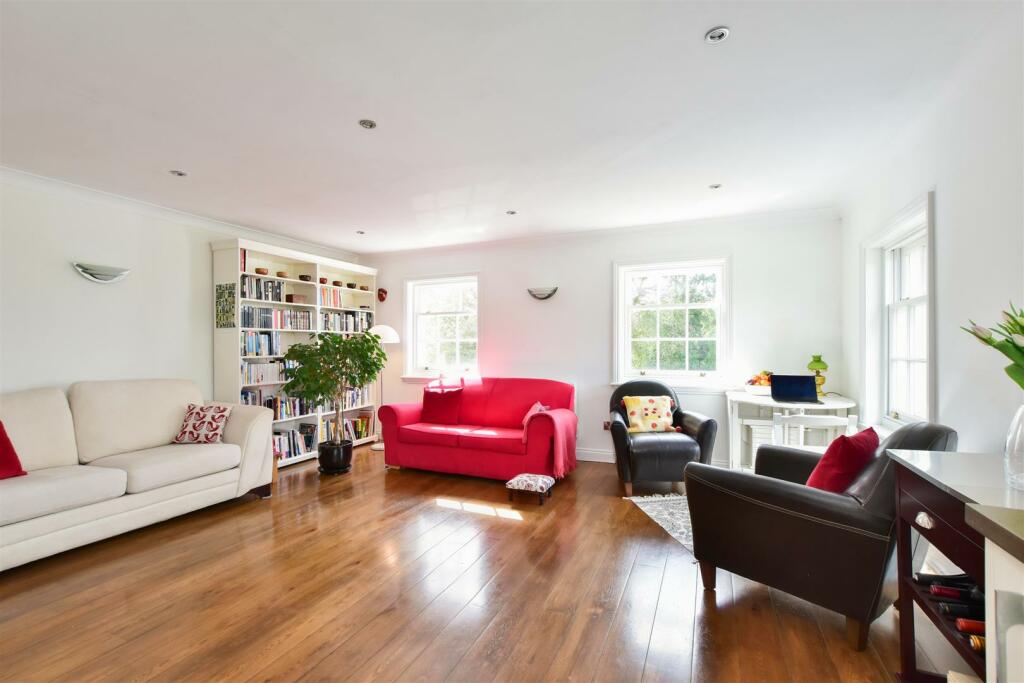 Additional property image - Highfield Lane, Tyttenhanger, St. Albans