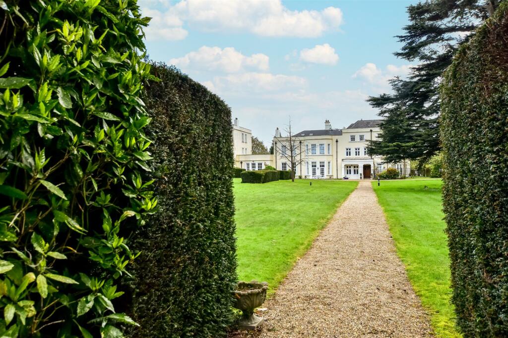 Additional property image - Highfield Lane, Tyttenhanger, St. Albans
