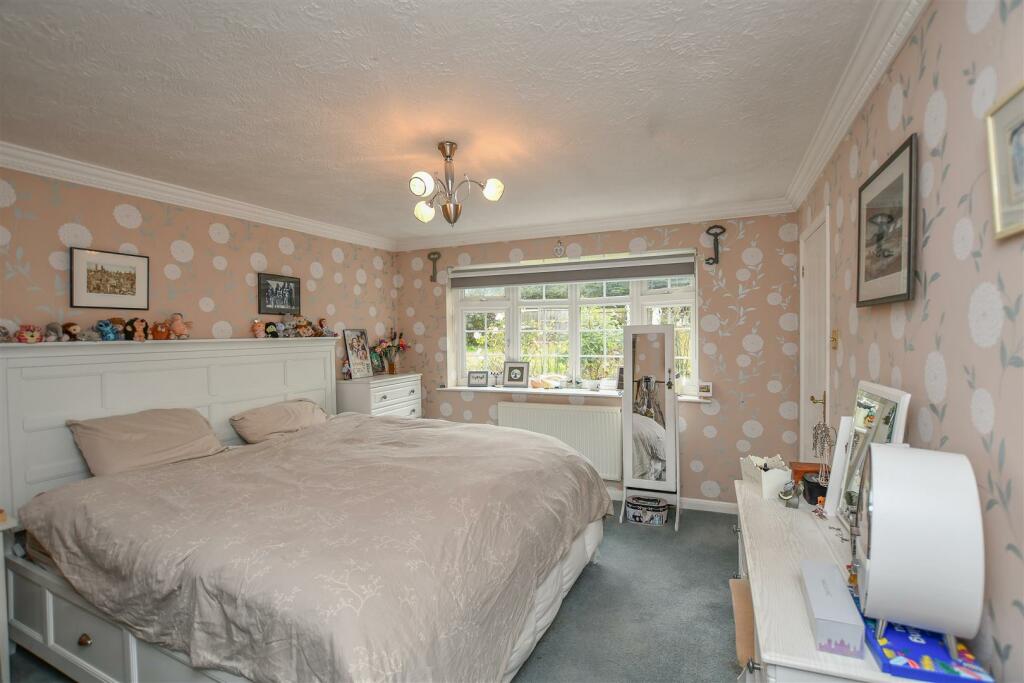 Additional property image - Sleapshyde, Smallford, St Albans, AL4