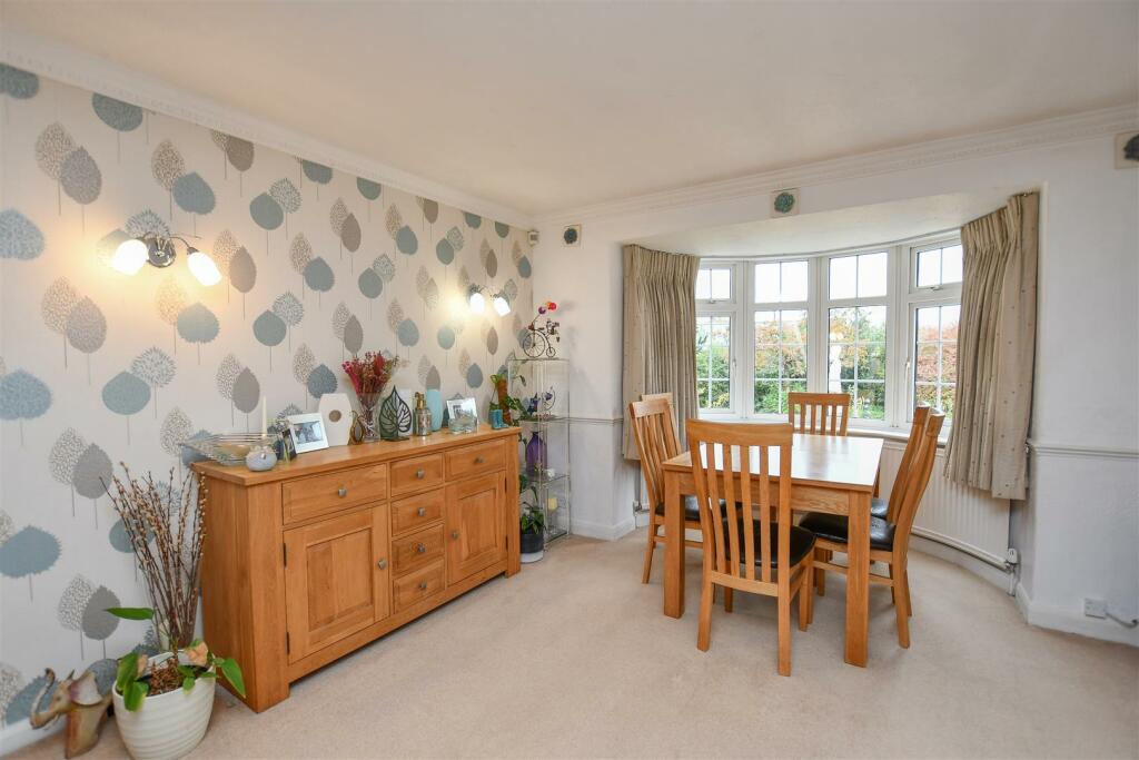 Additional property image - Sleapshyde, Smallford, St Albans, AL4