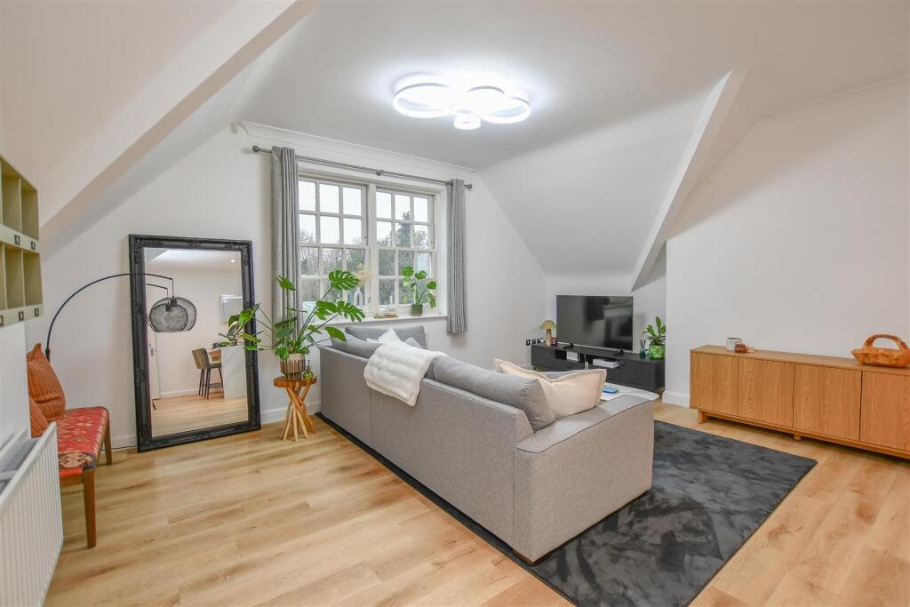 Property image - Boyes Crescent, Napsbury Park, AL2
