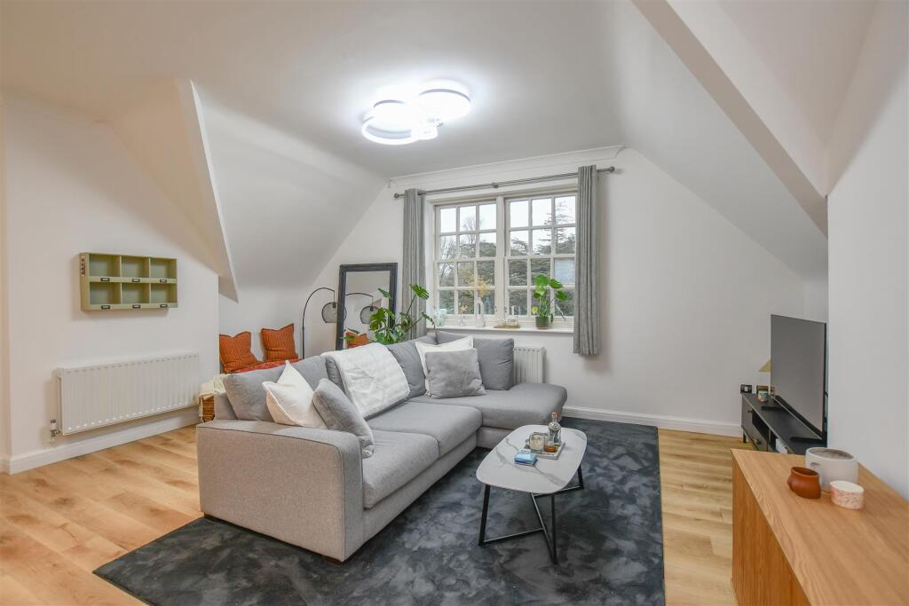 Additional property image - Boyes Crescent, Napsbury Park, AL2