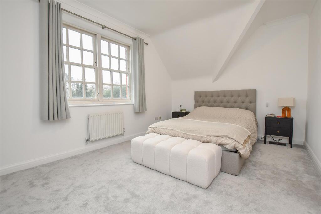 Additional property image - Boyes Crescent, Napsbury Park, AL2