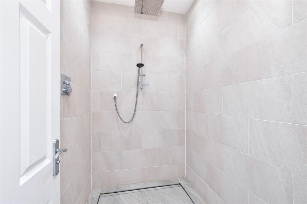Additional property image - Boyes Crescent, Napsbury Park, AL2