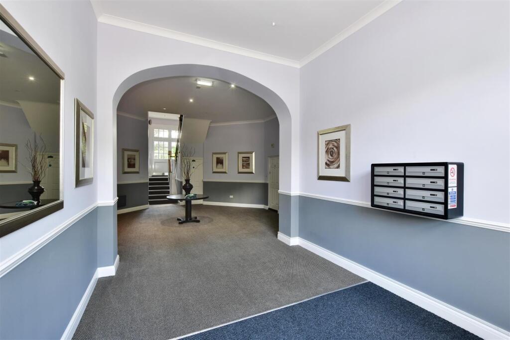 Additional property image - Boyes Crescent, Napsbury Park, AL2