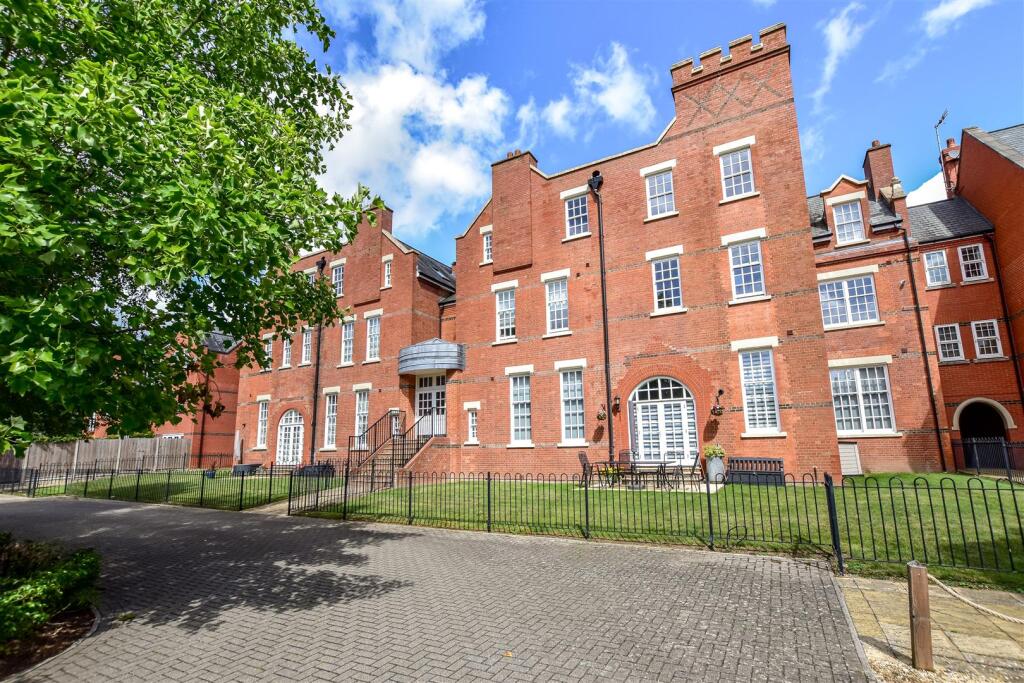 Additional property image - Boyes Crescent, Napsbury Park, AL2
