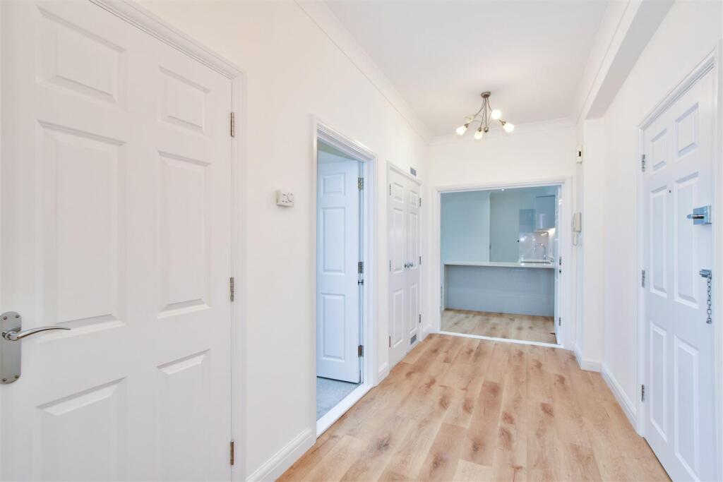 Additional property image - Boyes Crescent, Napsbury Park, AL2