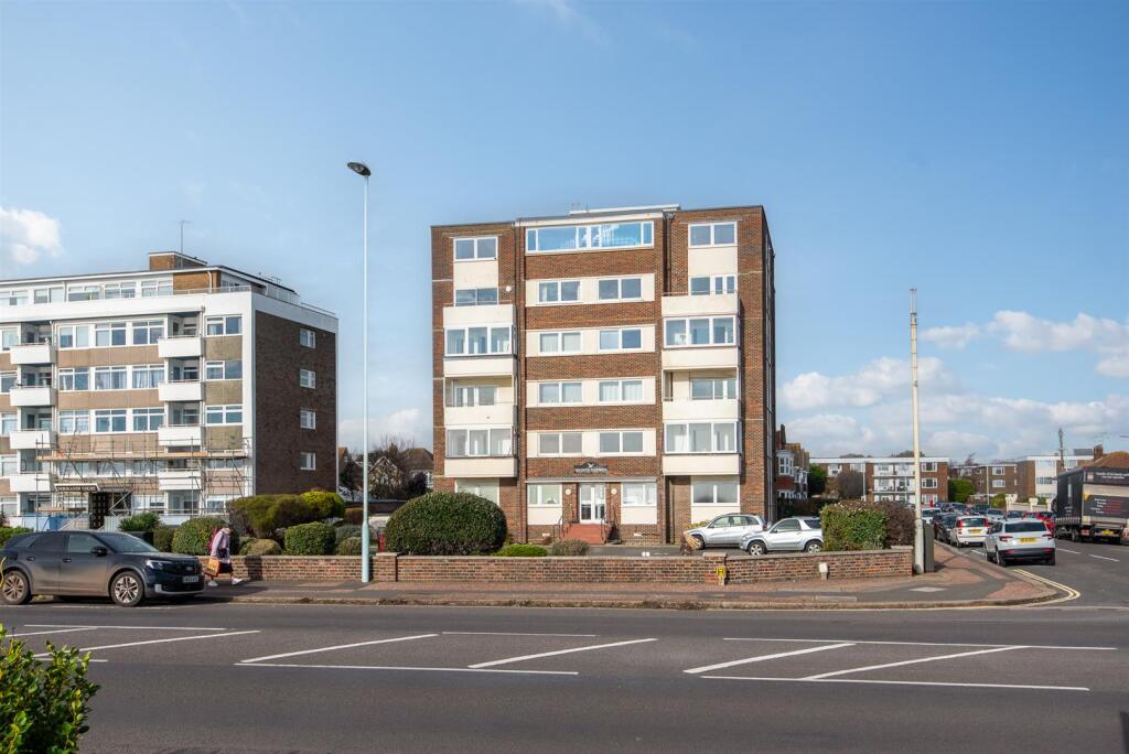 Main image of property: Seaview Road, Worthing, BN13 3QX